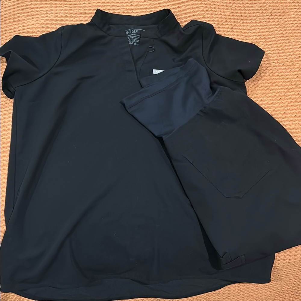 Figs MATERNITY Midnight Black Scrub Ensemble